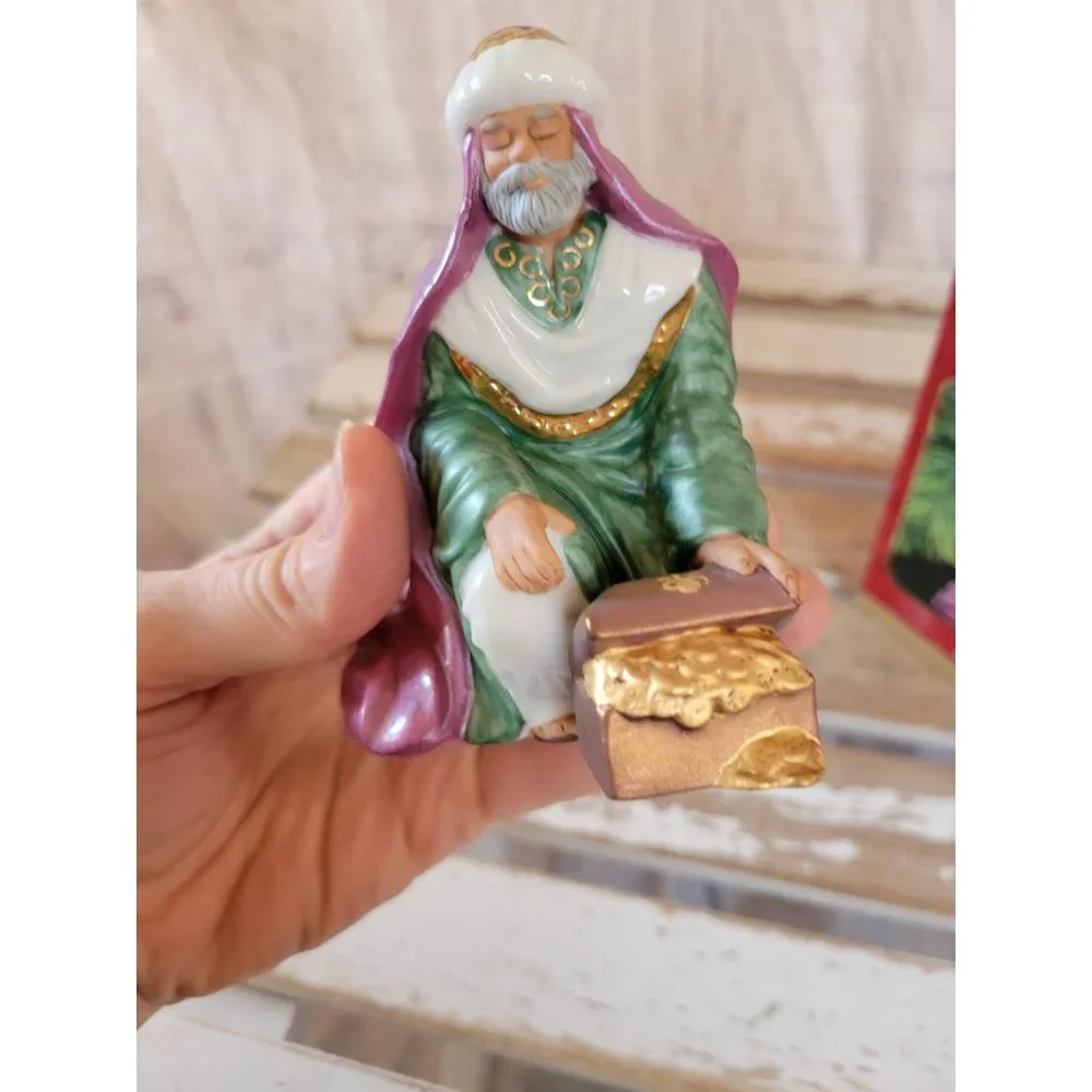 Hallmark Melchior Magi blessed Nativity ornament porcelain‎ 1999